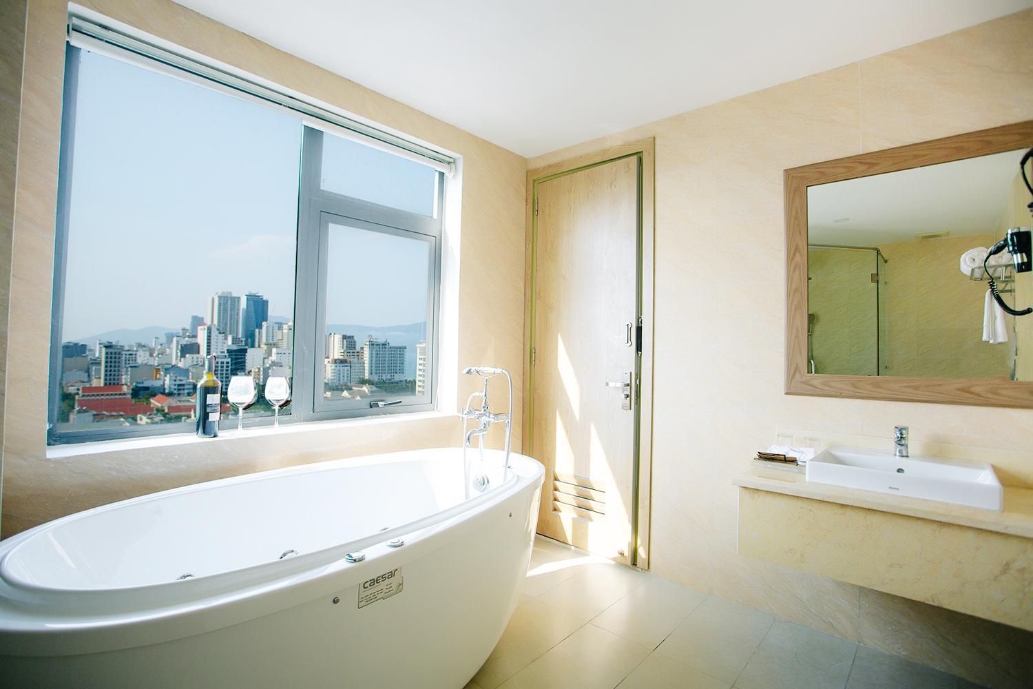 Lavencos Hotel Da Nang Zewnętrze zdjęcie